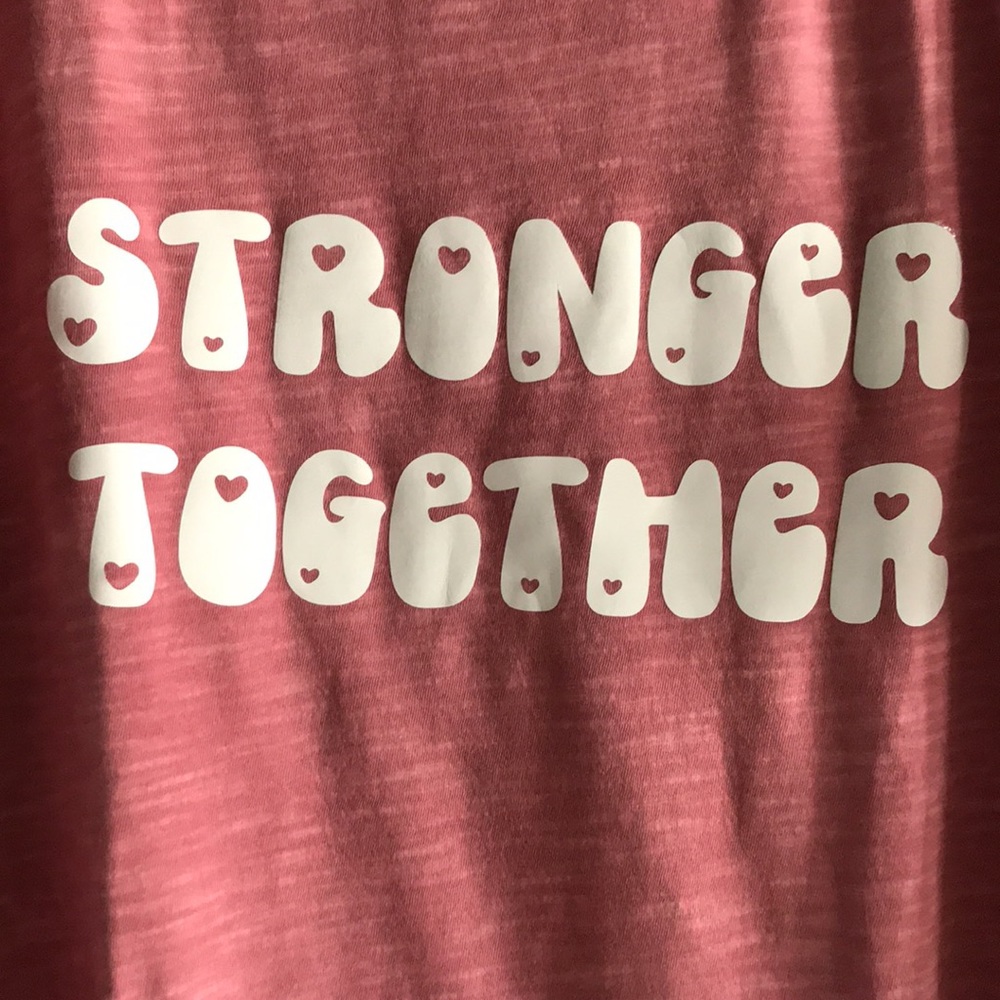 New Lucky Brand Women’s “Stronger Together” Heart Graphics Love Tee - Picture 5 of 9